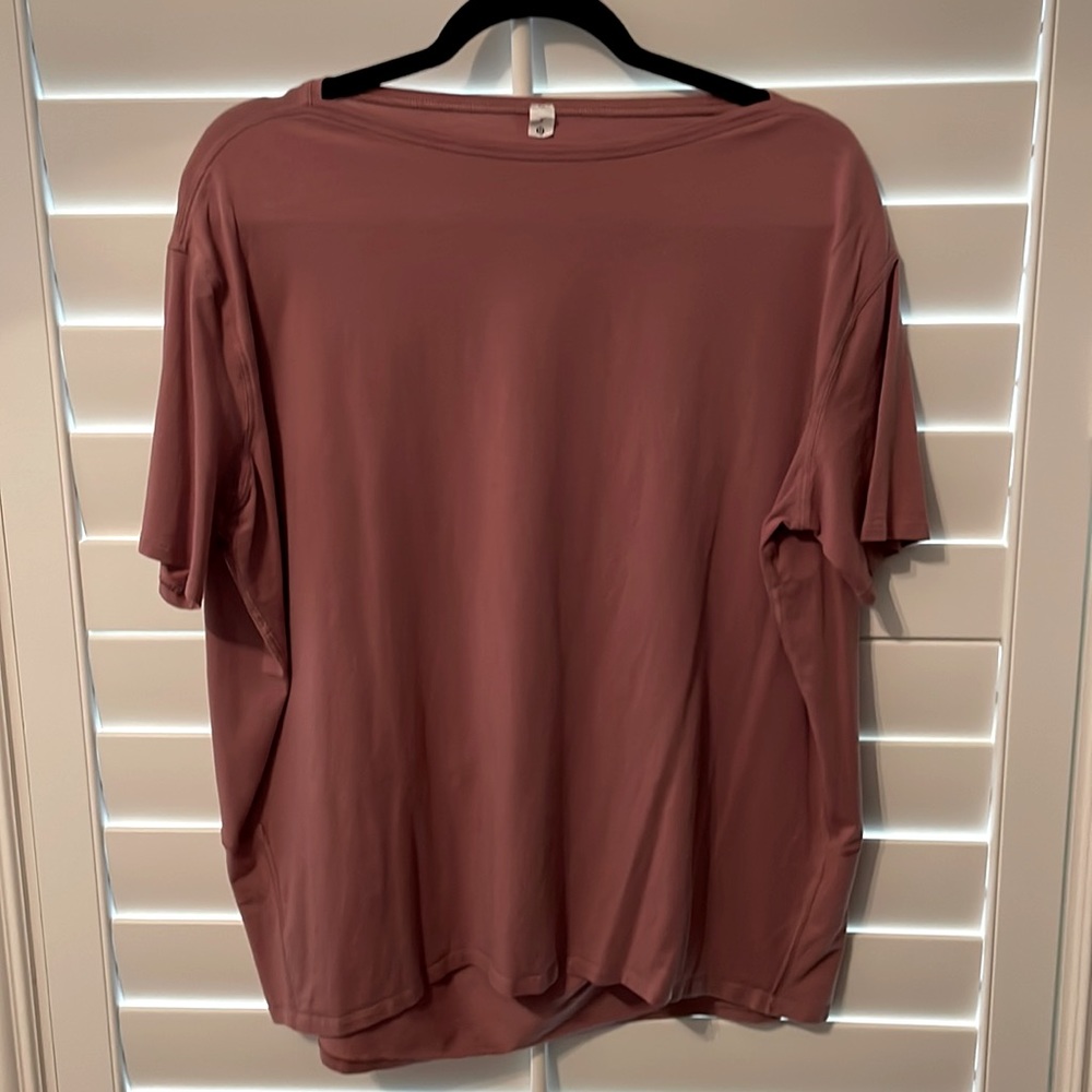 Lululemon Back in Action Top Size 8